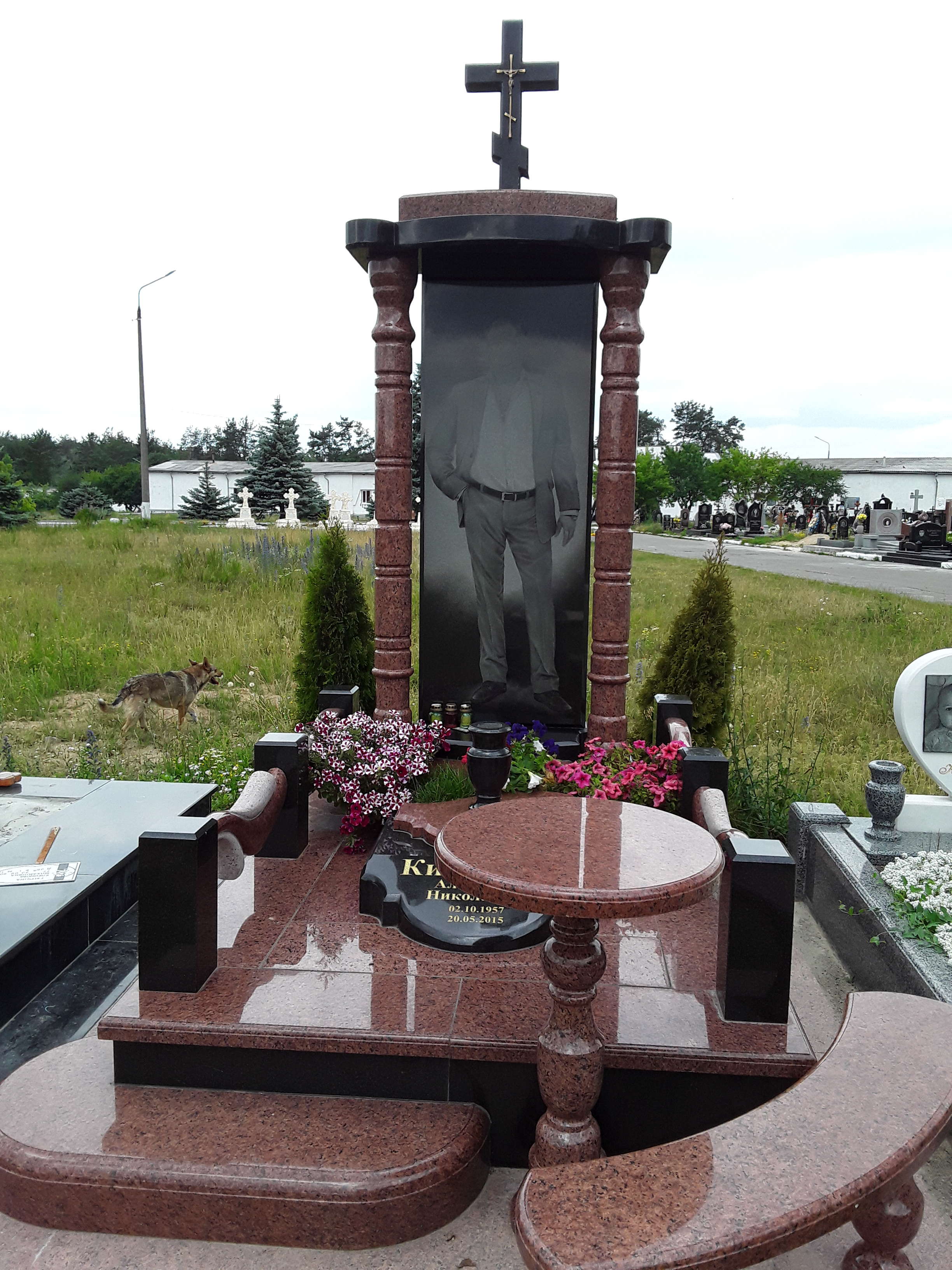 Изготовление памятников и мемориалов на заказ