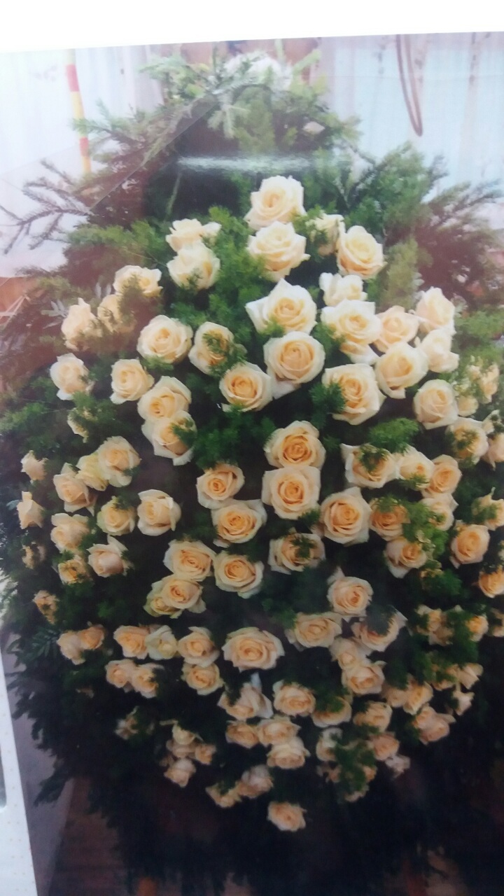 ВЕНКИ ИЗ ЖИВЫХ ЦВЕТОВ