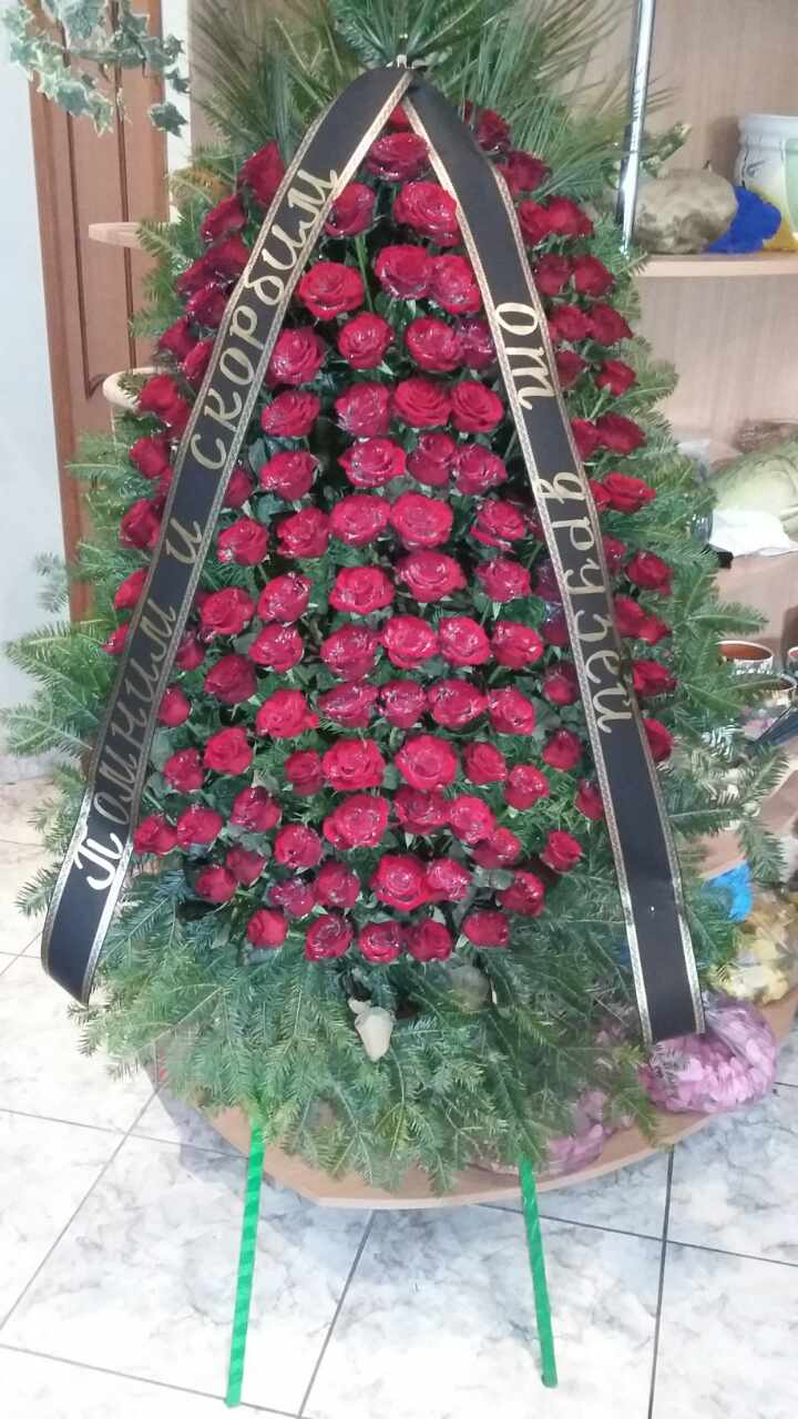 ВЕНКИ ИЗ ЖИВЫХ ЦВЕТОВ