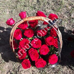 КОРЗИНЫ ИЗ ЖИВЫХ ЦВЕТОВ