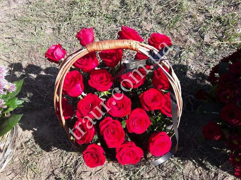 ПОХОРОННЫЕ КОРЗИНЫ В НАЛИЧИИ