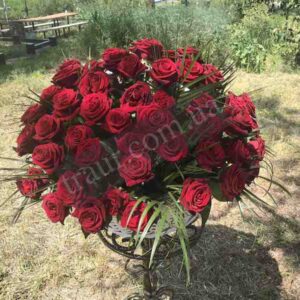 КОРЗИНЫ ИЗ ЖИВЫХ ЦВЕТОВ